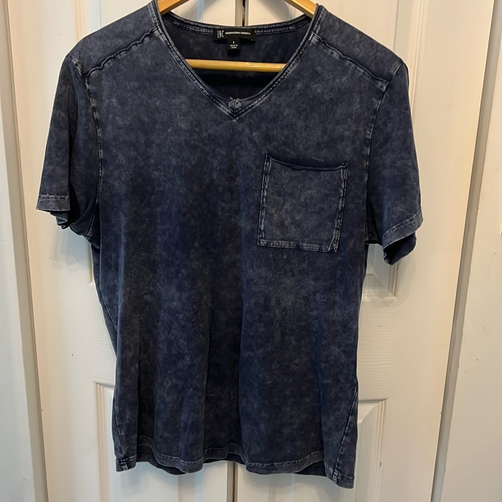 INC Internation concept size small men’s T-shirt